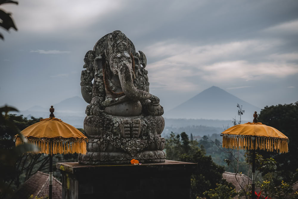 300-Stunden Yoga Teacher Training – 24. Aug. – 19. Sept. 2026