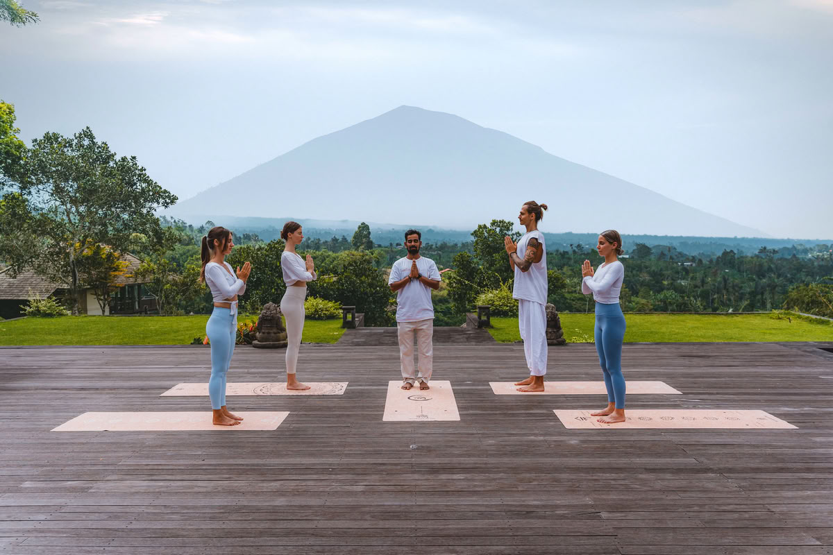 300-Stunden Yoga Teacher Training – 26. Okt. – 21. Nov. 2026