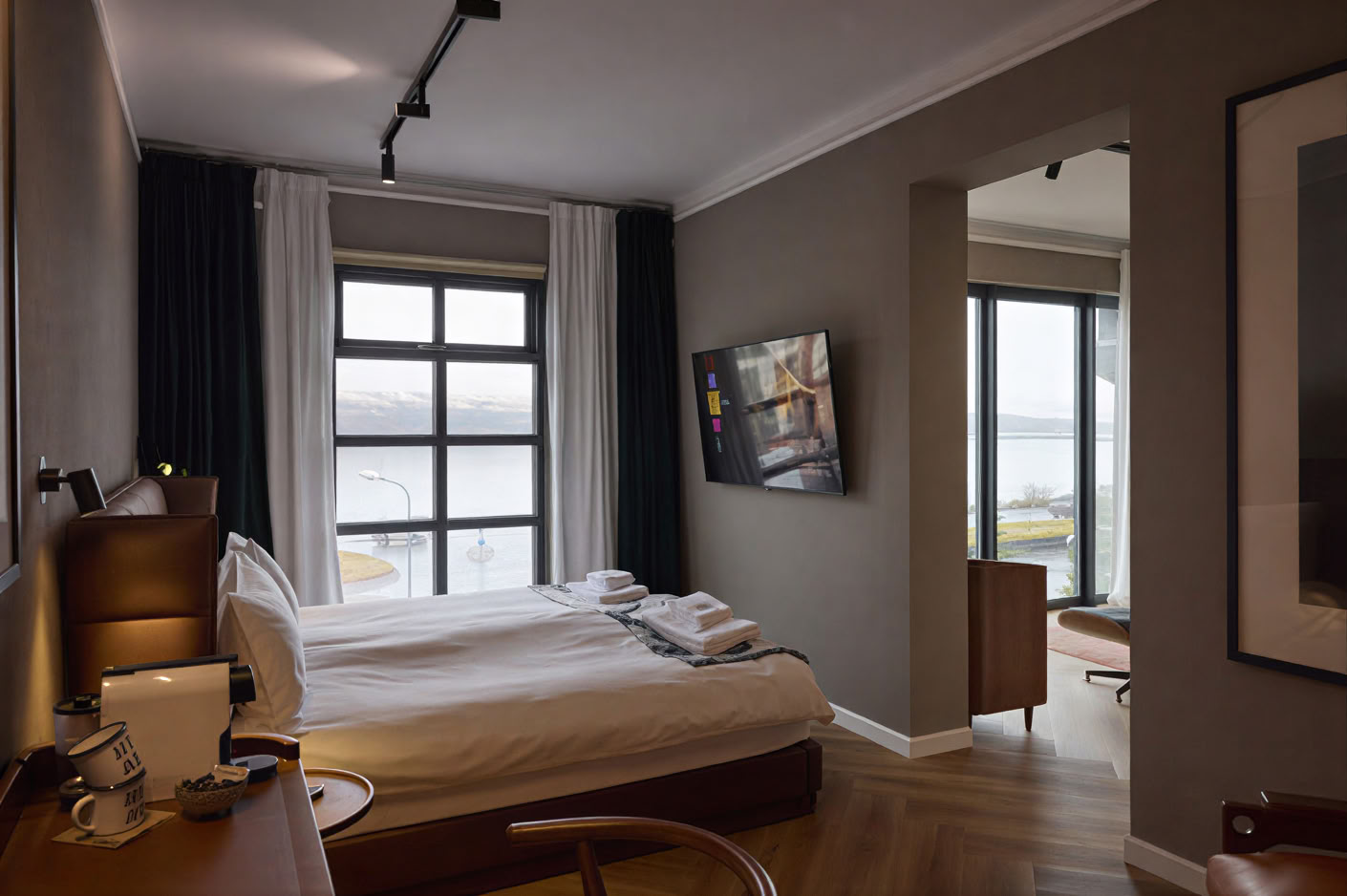 Yoga & Wandern Midnightsun Retreat in Island – Daten 2025