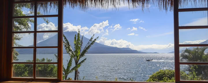 Spirit of Atitlán: Yoga, Klang und Wellness Retreat / Sich in die Stille einfinden — Villa Sumaya