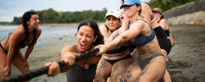 Salty Retreats: Surfen, Schwitzen und Flow in Costa Rica