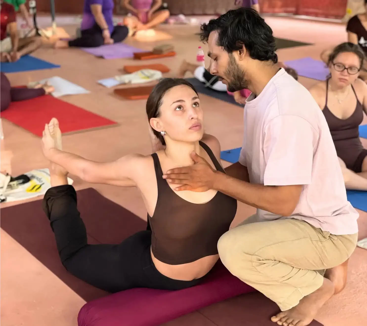 300-Stunden-Yoga-Lehrer-Ausbildung in Kerala – 1. Feb. – 28. Feb. 2027