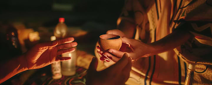 Private Ayahuasca-Zeremonie mit Reinigung (ganztägig) Ayahuasca-Zeremonie mit Reinigung (privat, ganztägig) 1 Ayahuasca-Sitzung