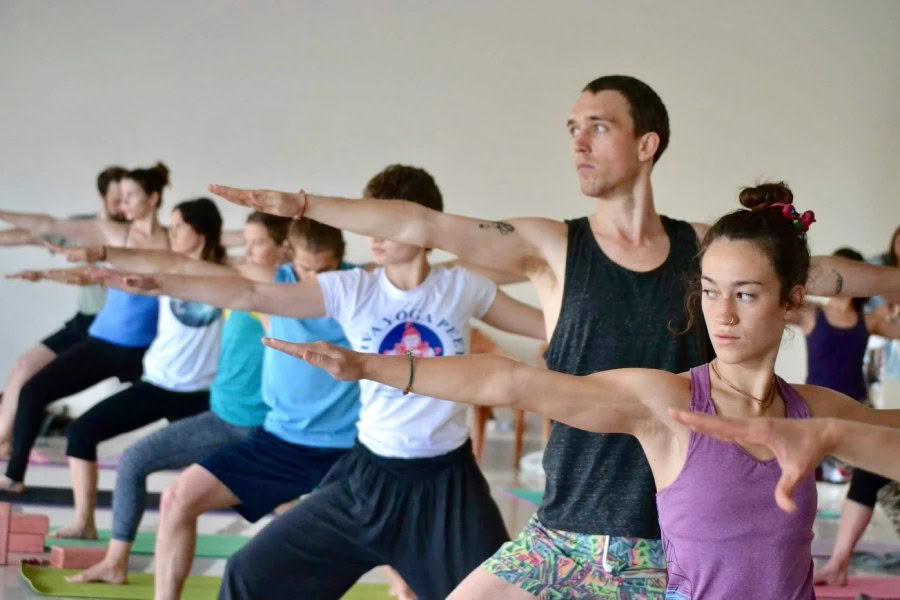 Spezielle 200-Stunden-Yoga-Lehrerausbildung in Rishikesh – 3. bis 30. Okt. 2026