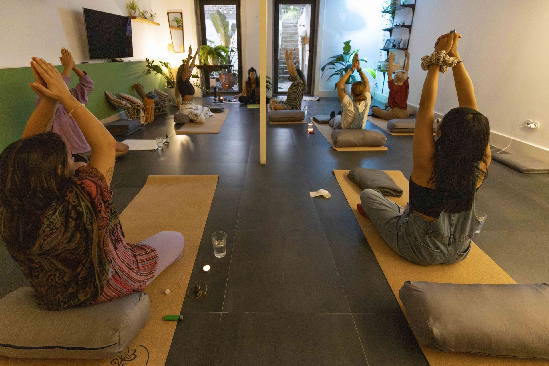 Held Connect