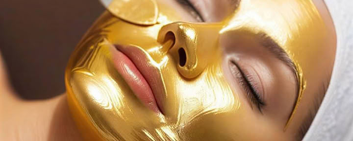 Golden Turmeric Facial, Körperpeeling und Massage: Ein verjüngendes Ritual
