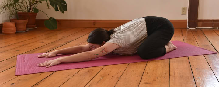Vinyasa Yoga (10 Uhr - 11 Uhr)