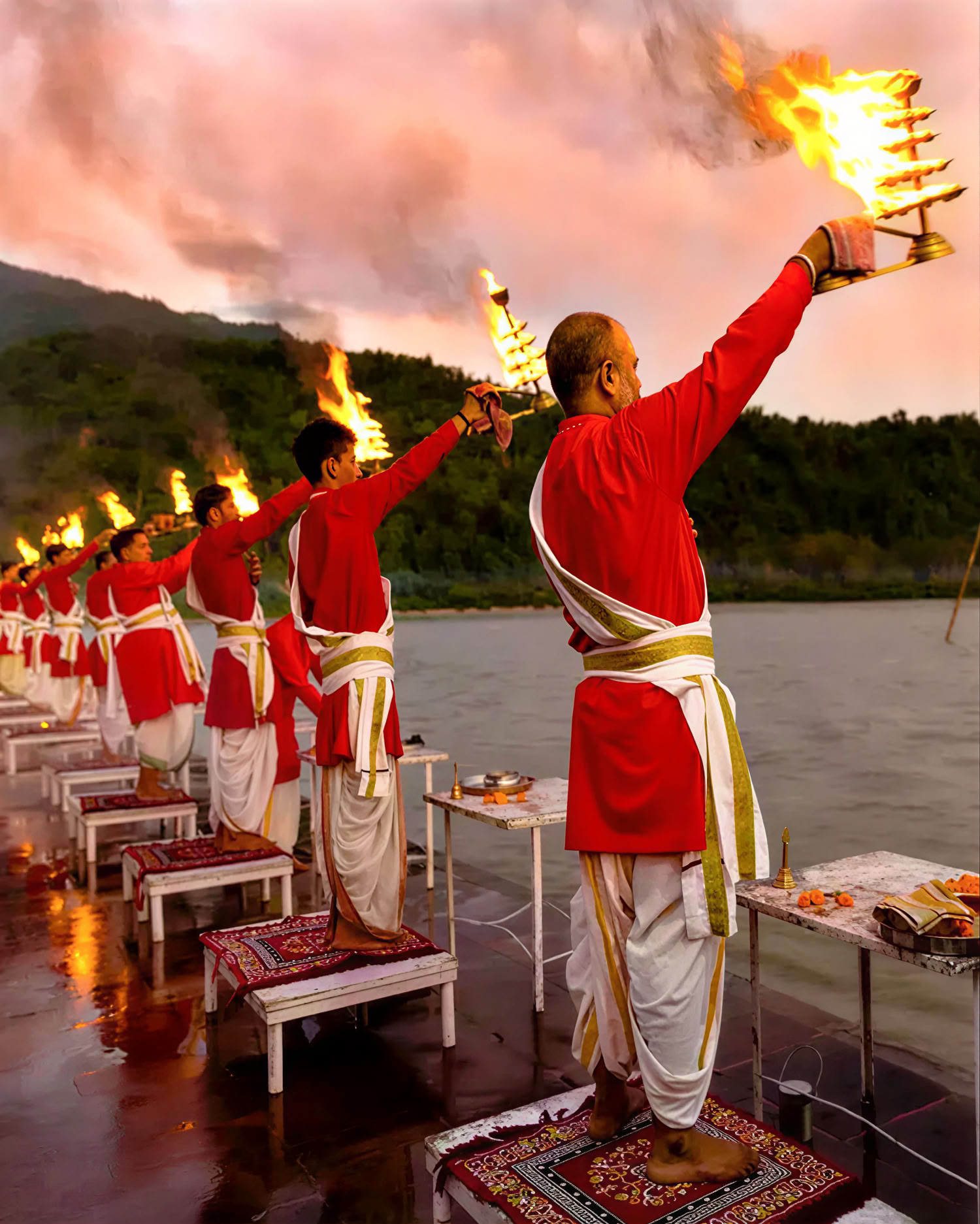 100-Stunden-Yoga-Lehrerausbildung in Rishikesh