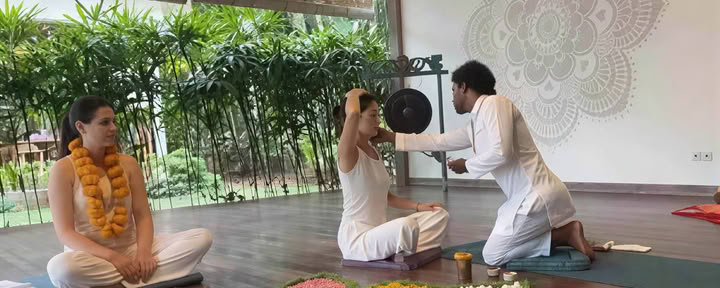 100 Stunden Pre- & Postnatal-Yoga-Ausbildung in Deutschland