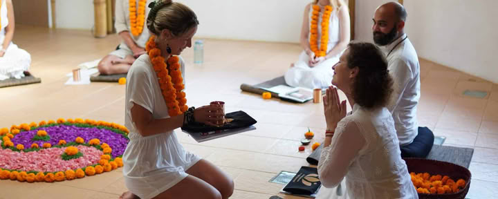 200 Std. Yoga-Lehrerausbildung in Portugal