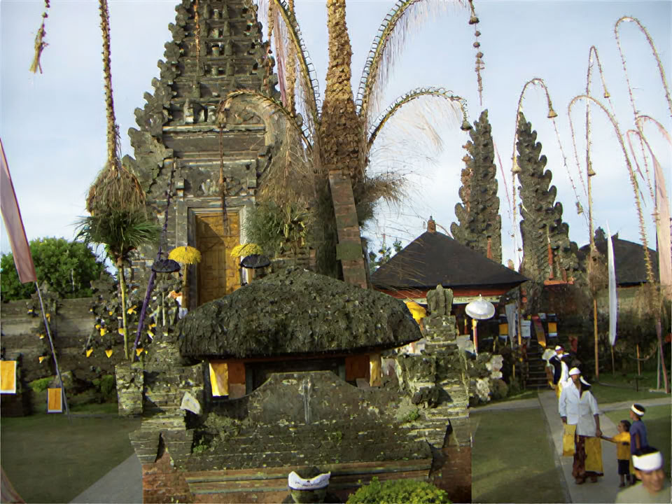 H. Nachtpilgerfahrt und Aufstieg zum heiligen Gipfel des Mount Agung