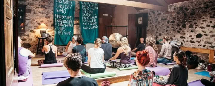 Raise deine Vibration & manifestiere das Leben, das du willst - Kundalini Yoga Workshop