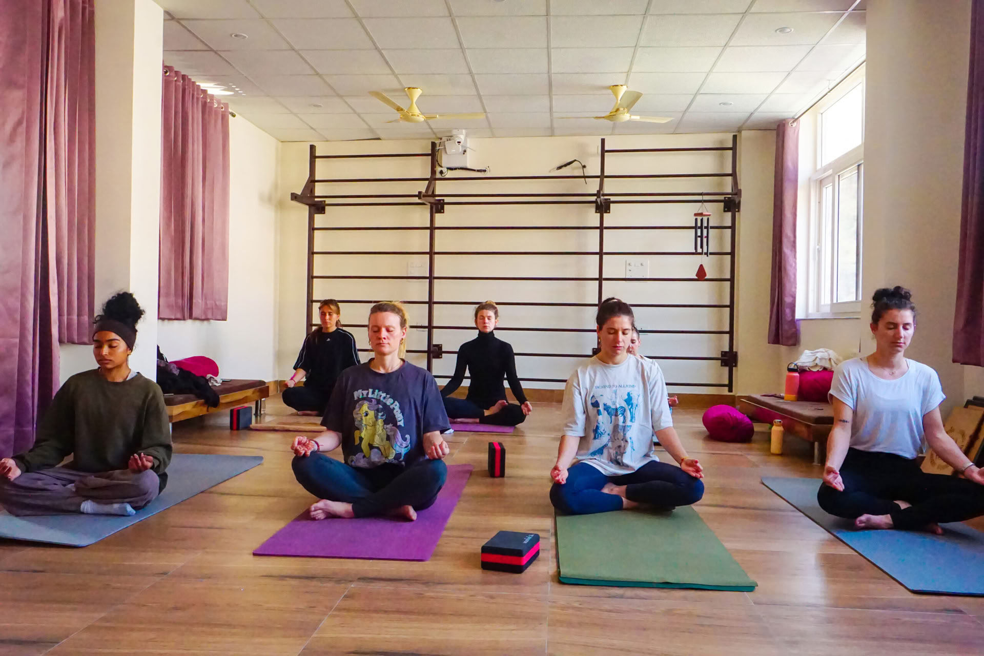 4 Nächte 5 Tage Yoga- und Wellness-Retreat in Rishikesh Indien