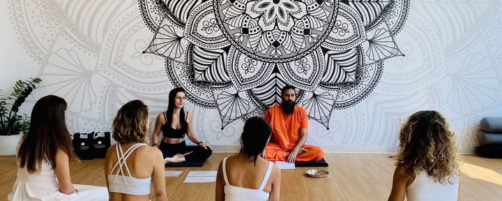 50 Stunden Meditation & Pranayama (Bewusstes Atmen) Masterkurs (YACEP) HYBRID