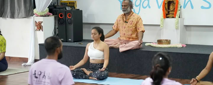 200-Stunden Yoga Teacher Training Course (TTC)