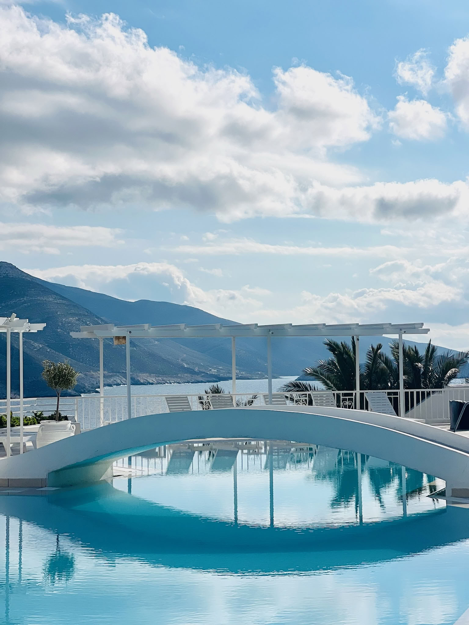 WASSERMANN RETREATS STRATTON AMBER