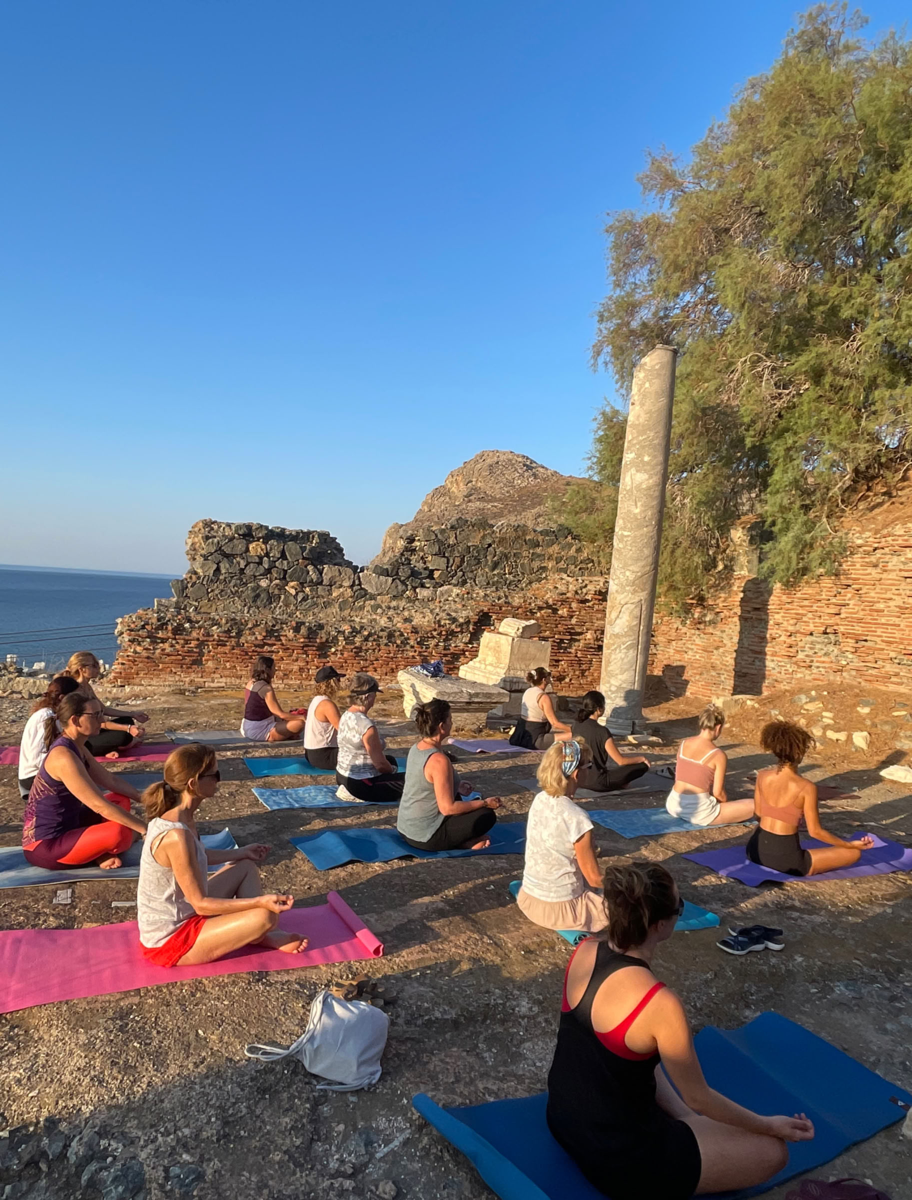 Men Only 200 & 100 -Std. Yoga-Lehrer-Ausbildung, Kreta, Griechenland 01 - 21 April 2027