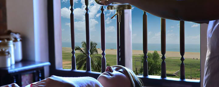 14-Nächte Panchakarma Ayurveda-Programm im Manaltheeram Ayurveda Beach Village, Kovalam