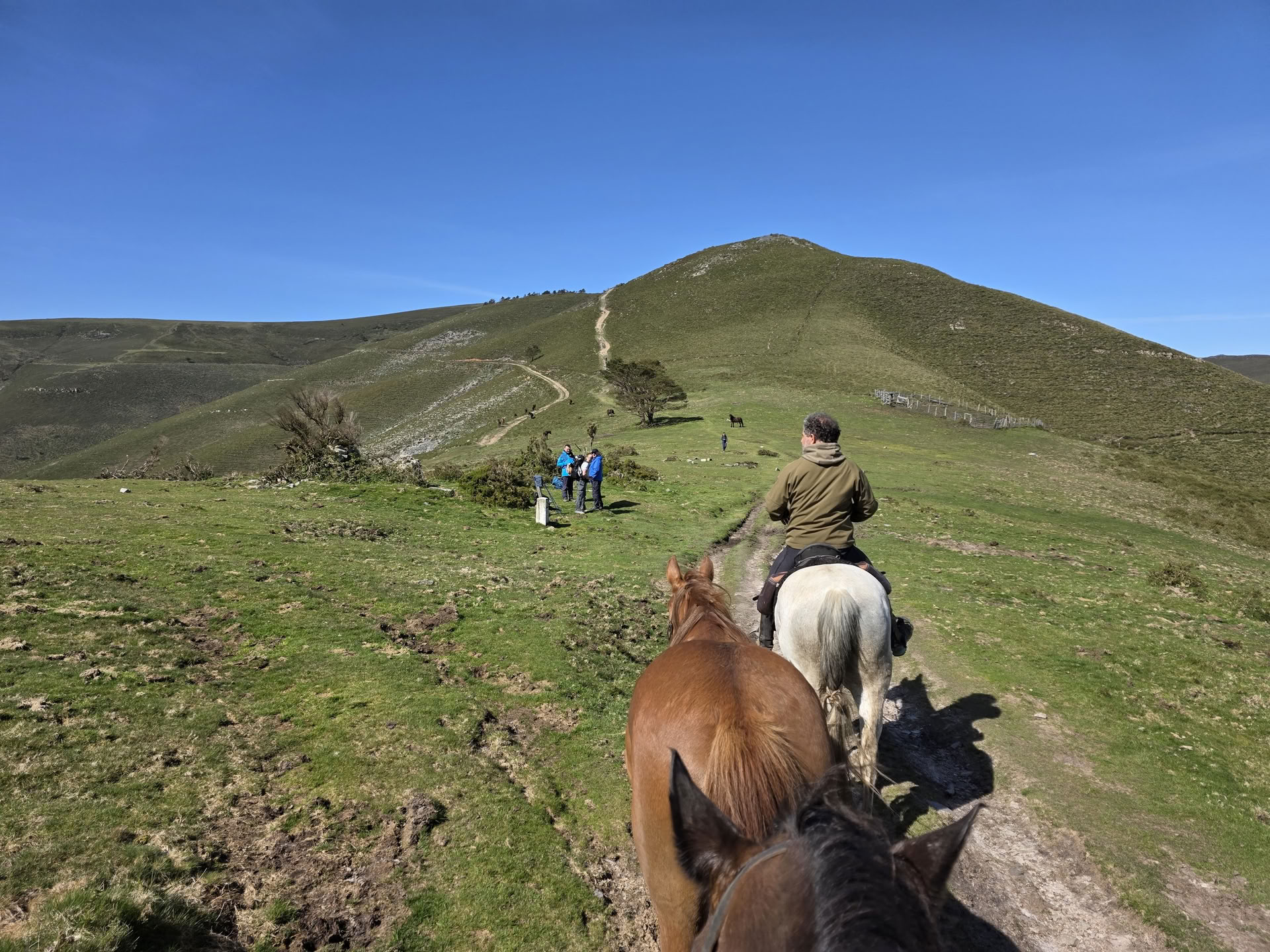 El Camino Total Eclipse: Wandern, Radfahren und Reiten