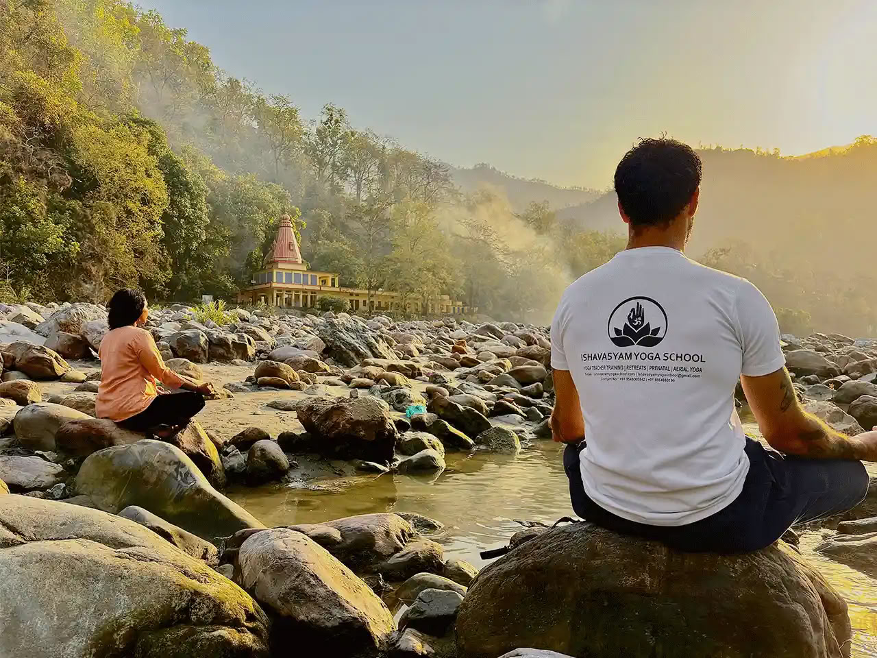 100-Stunden-Kundalini-Yoga-Lehrertraining in Rishikesh