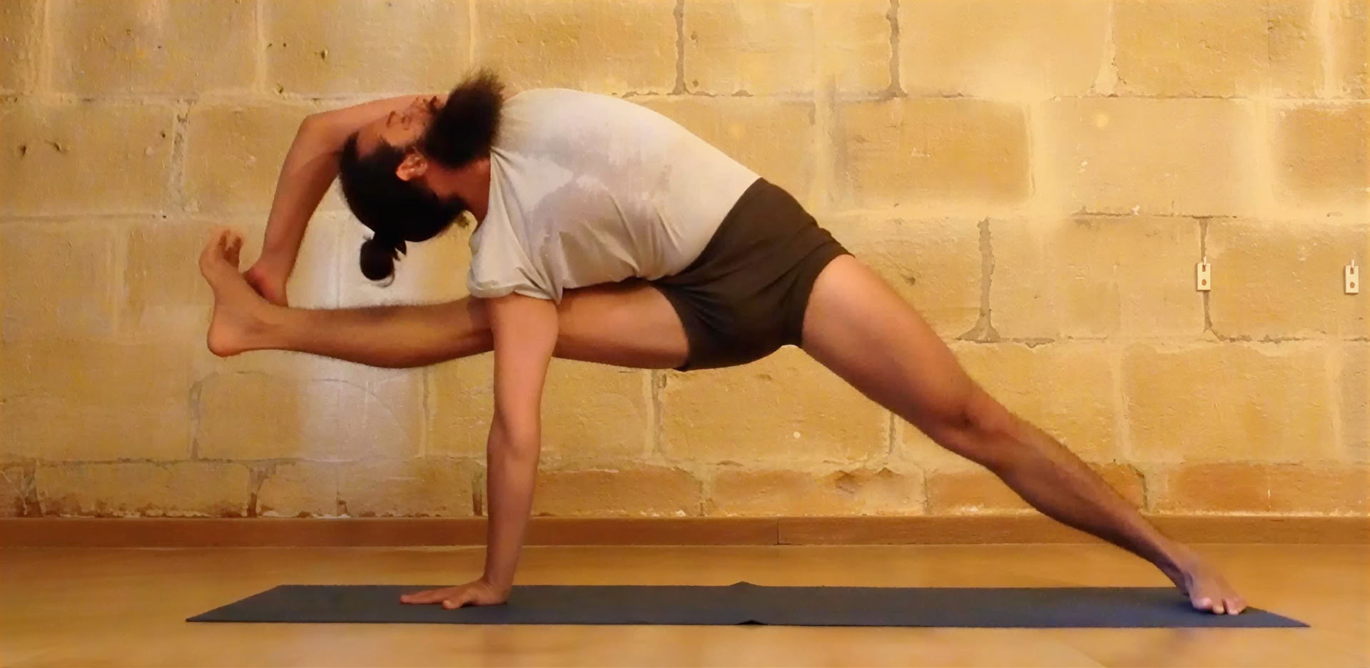 Yoga-Kurs mit Angelo Cecchi