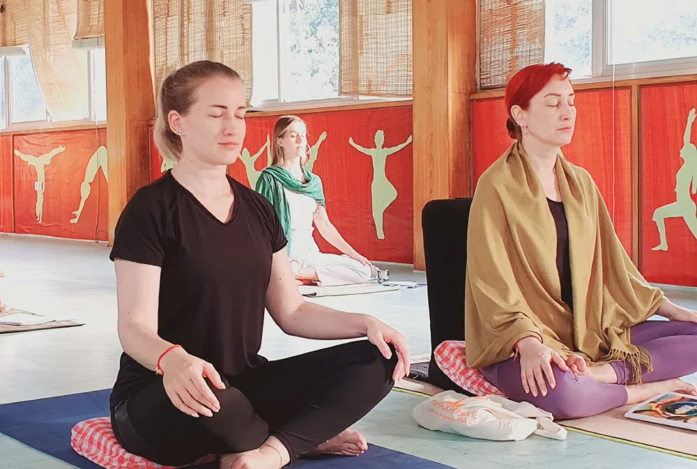 500-Stunden-Yoga-Lehrertraining in Rishikesh – 3. Sep. - 1. Nov.