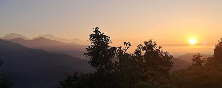 Sonnenaufgangs-Yoga-Tour