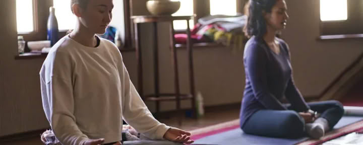 Restoratives Winter-Yoga-Retreat