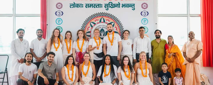 200-Stunden-Yogalehrerausbildung in Rishikesh – 15. Sep. - 11. Okt.