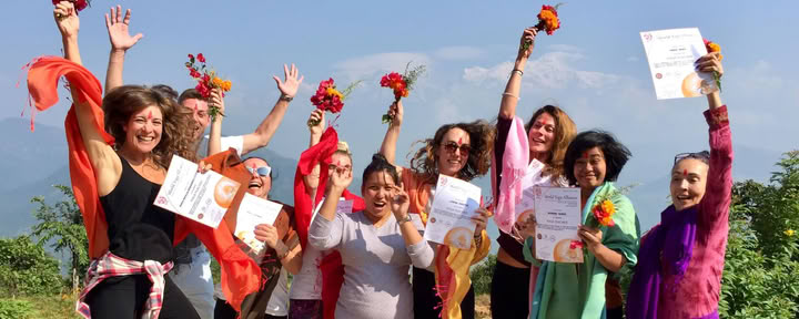 20-tägiger 200-Stunden-Beste-Yoga-Lehrer-Ausbildungskurs in Nepal