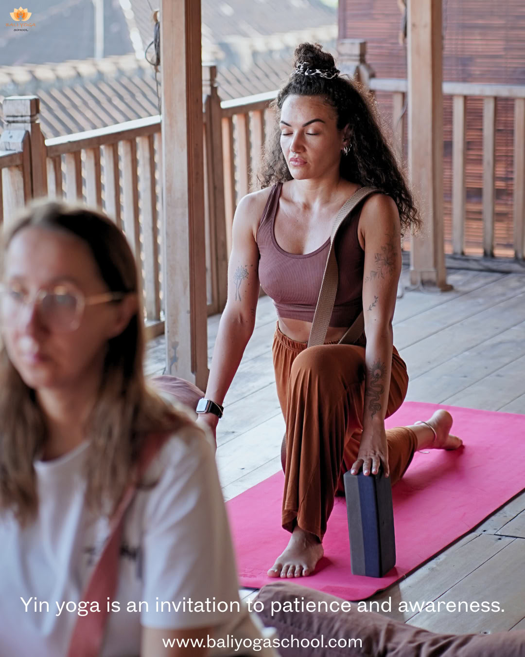 100-Stunden-Yin-Yoga-Lehrertraining auf Bali, Indonesien