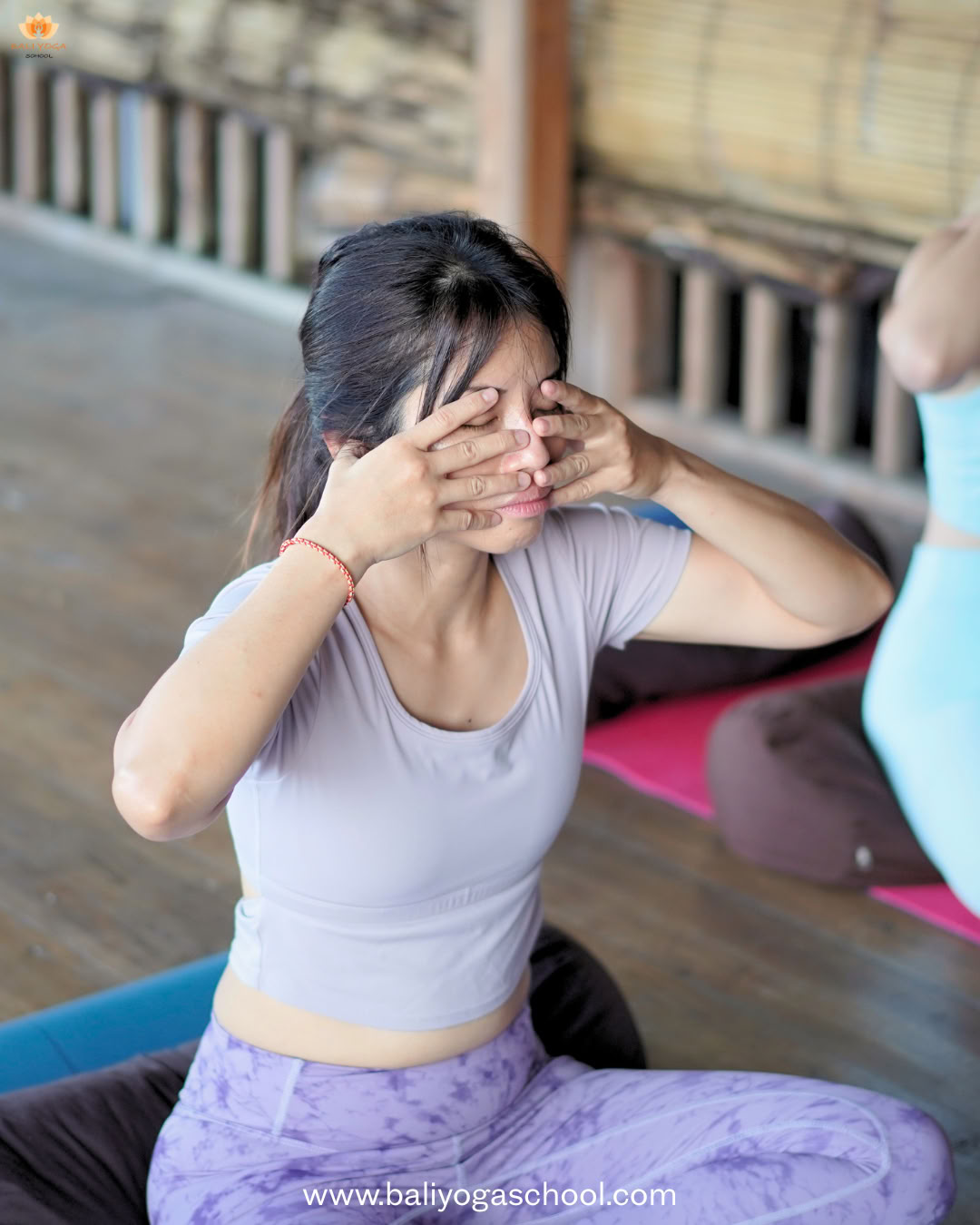 100-Stunden-Yin-Yoga-Lehrertraining auf Bali, Indonesien