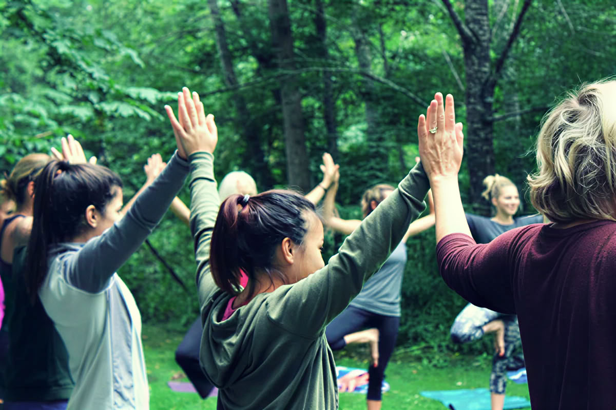 Frauen-Yoga-Retreat in Thailand für inneres Strahlen