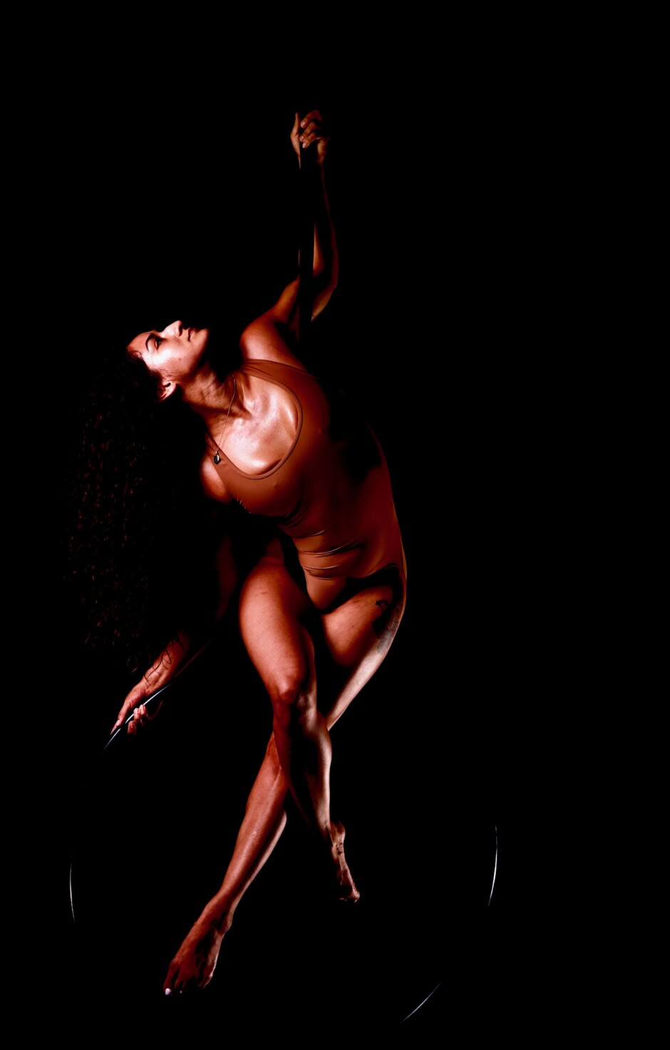 FLOW: Aerial & Somatics – Eine einwöchige Inner-Child-Immersion.