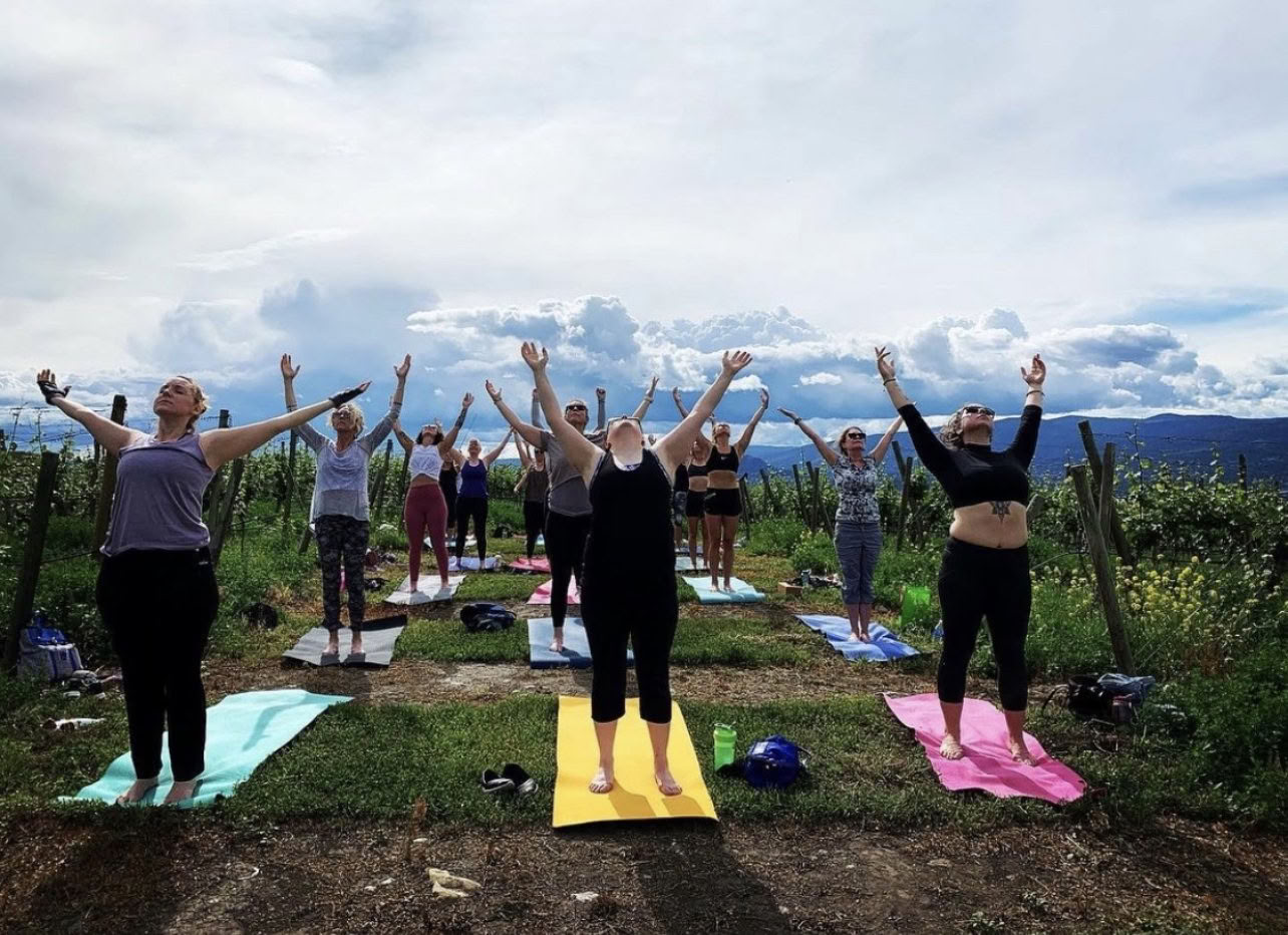 Dockside Flow: Yoga & Meditation am Okanagan-See!