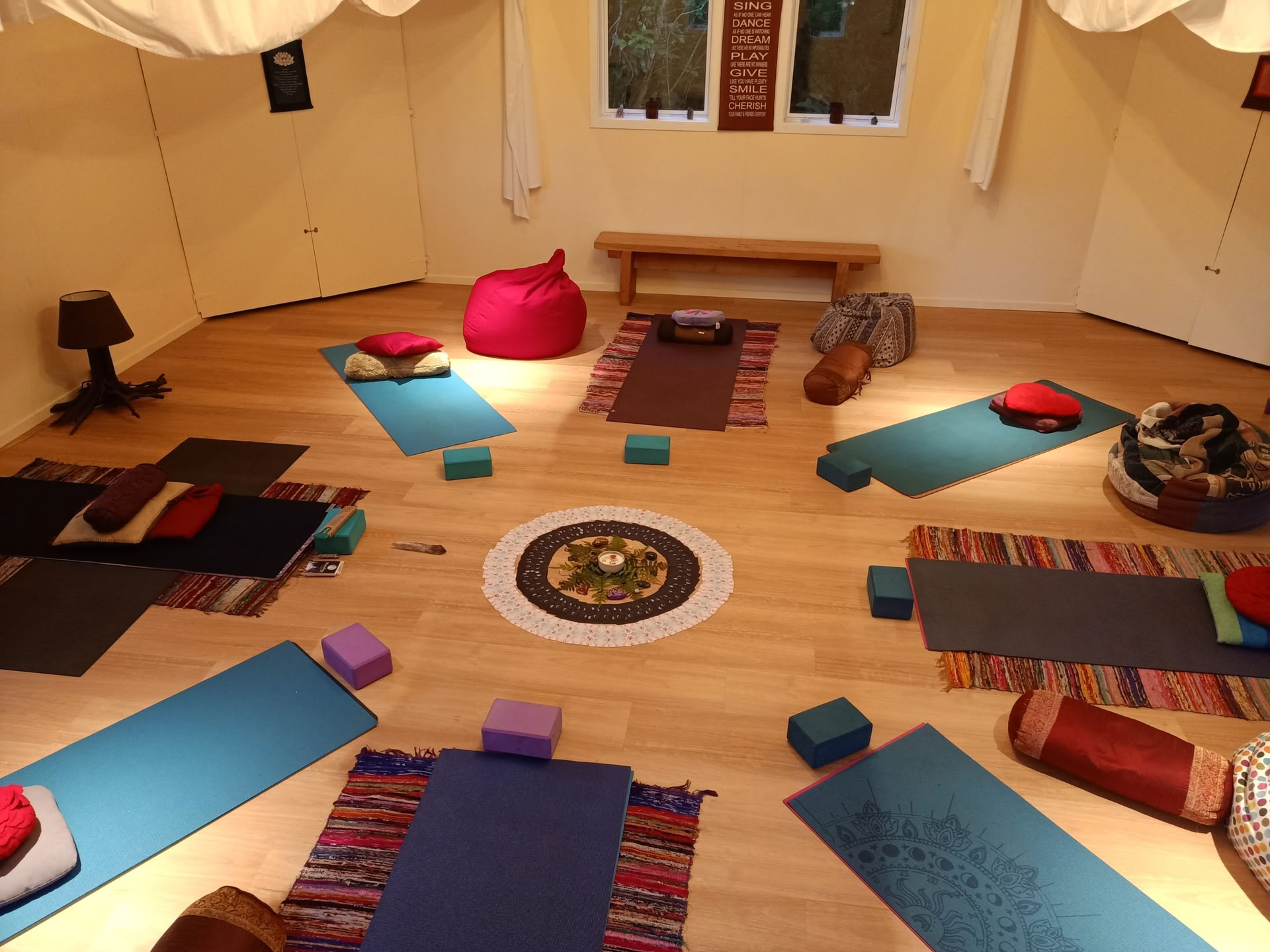 Wöchentliches Yoga