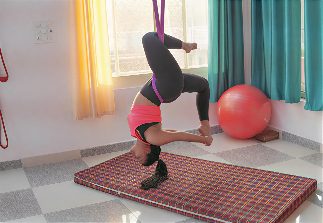 10-tägiges erfrischendes Wasserfall-Wander-Yoga-Retreat