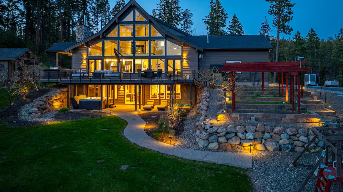 Yoga-, Wander- und Pickleball-Retreat an den Cascades