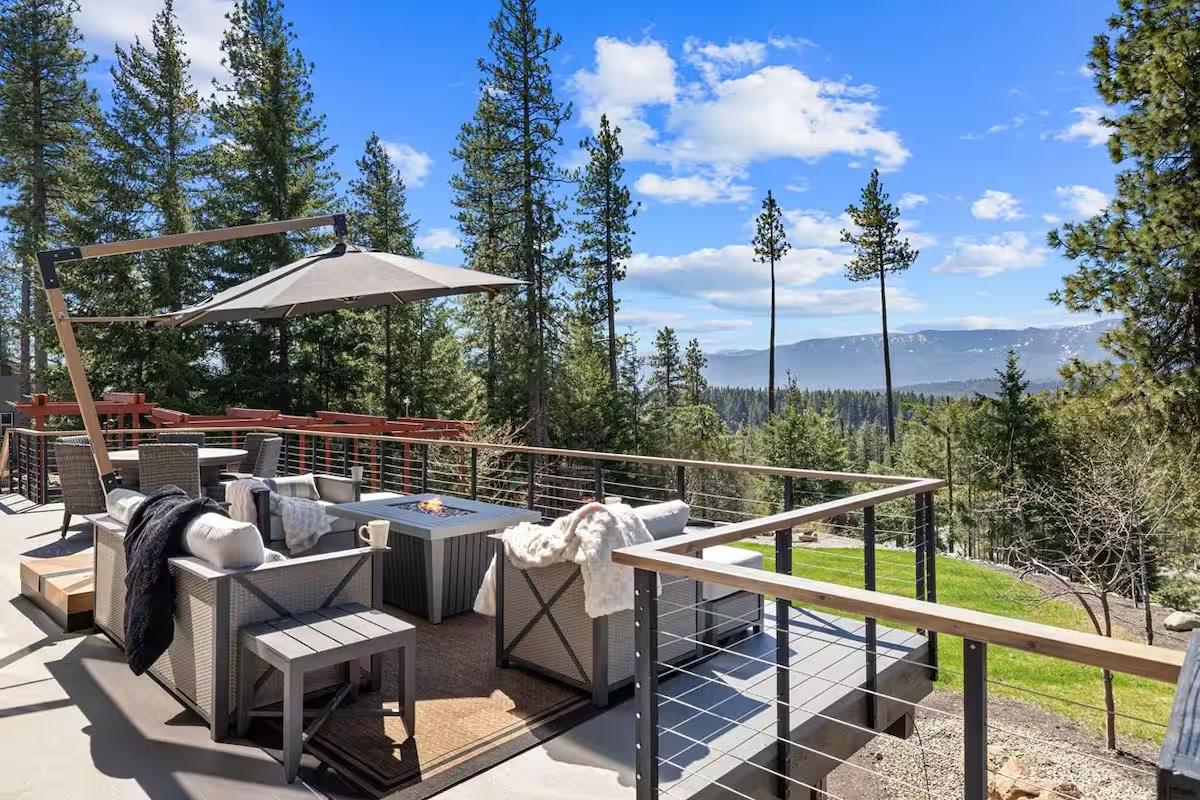 Yoga-, Wander- und Pickleball-Retreat an den Cascades
