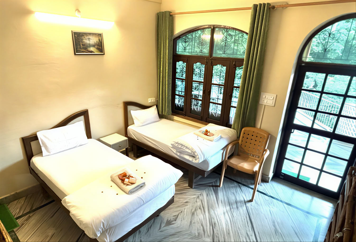 100-stündige Yogalehrerausbildung in Rishikesh