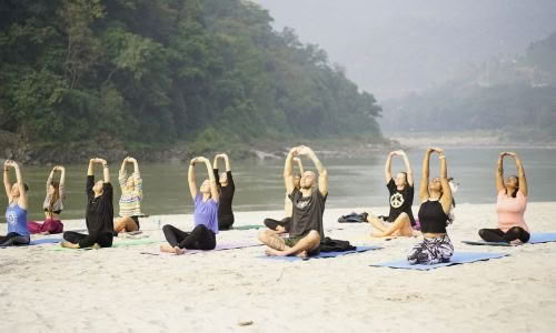 100-Stunden-Yoga-TTC