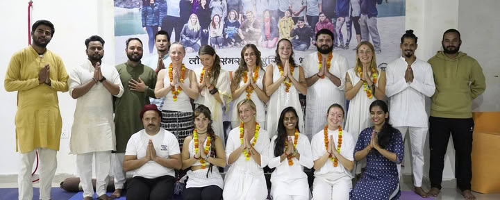 100-Stunden-Yoga-TTC