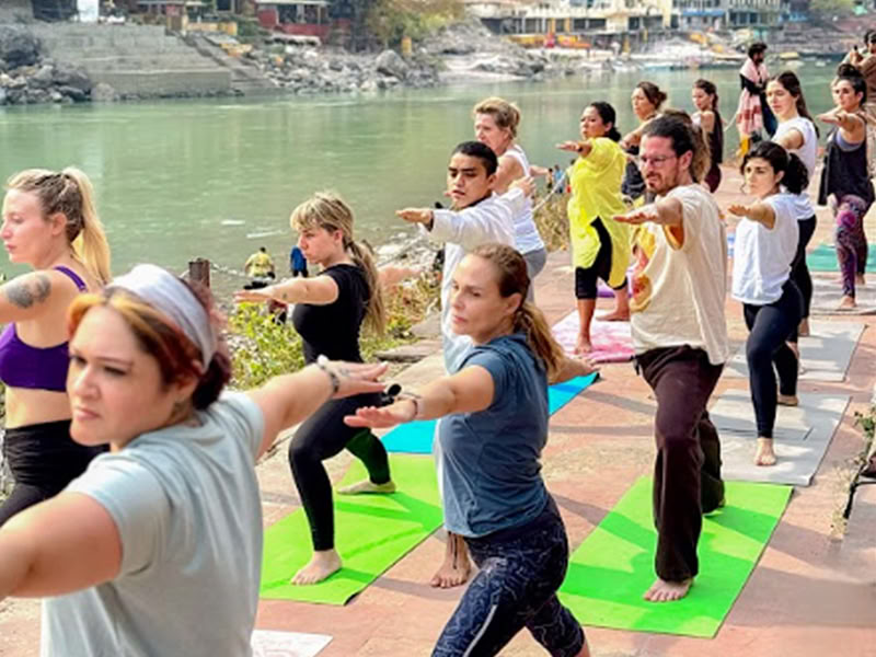 100-Stunden-Yoga-TTC