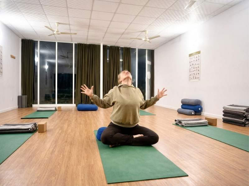 50-stündige Yin- und Yang-Yoga-Lehrerausbildung in Rishikesh – 01. bis 07. Jan. 2026