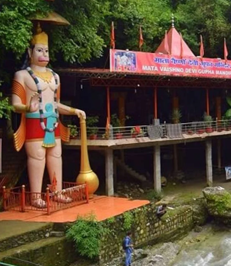 300-Stunden-Yoga-TTC in Dehradun