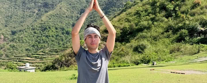 300-Stunden-Yoga-TTC in Dehradun