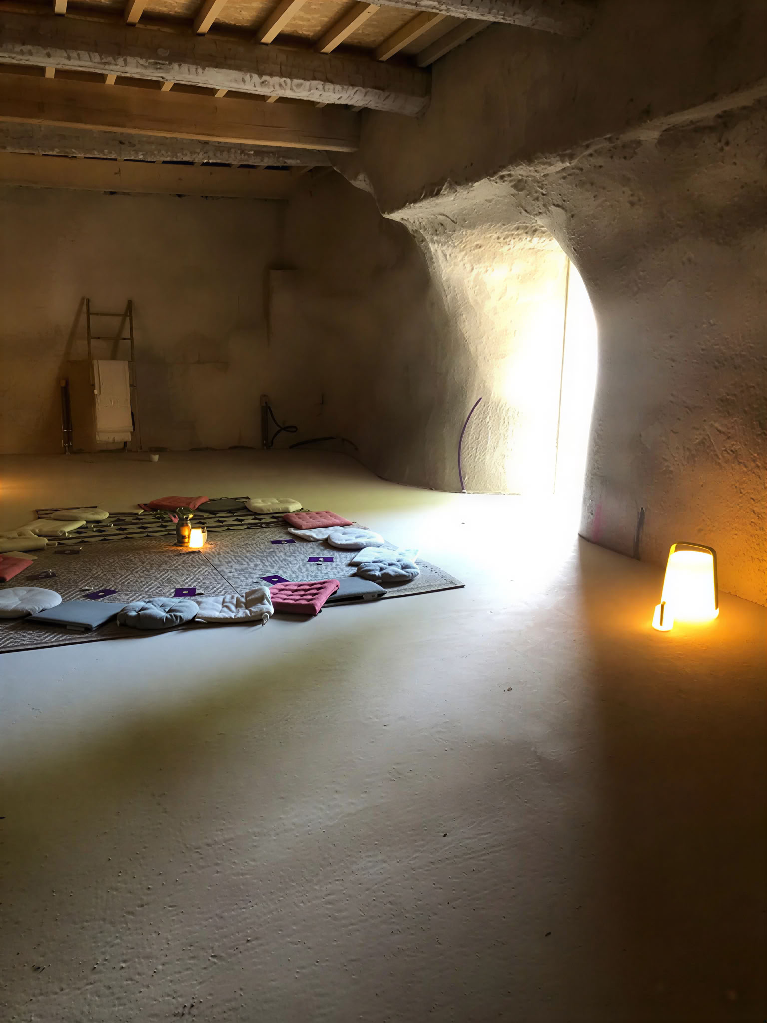 Entfache dein inneres Strahlen neu: Yoga- & Meditations-Retreat in Südfrankreich