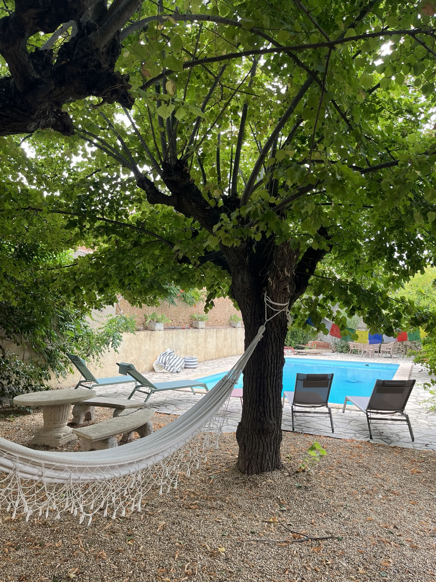 Entfache dein inneres Strahlen neu: Yoga- & Meditations-Retreat in Südfrankreich
