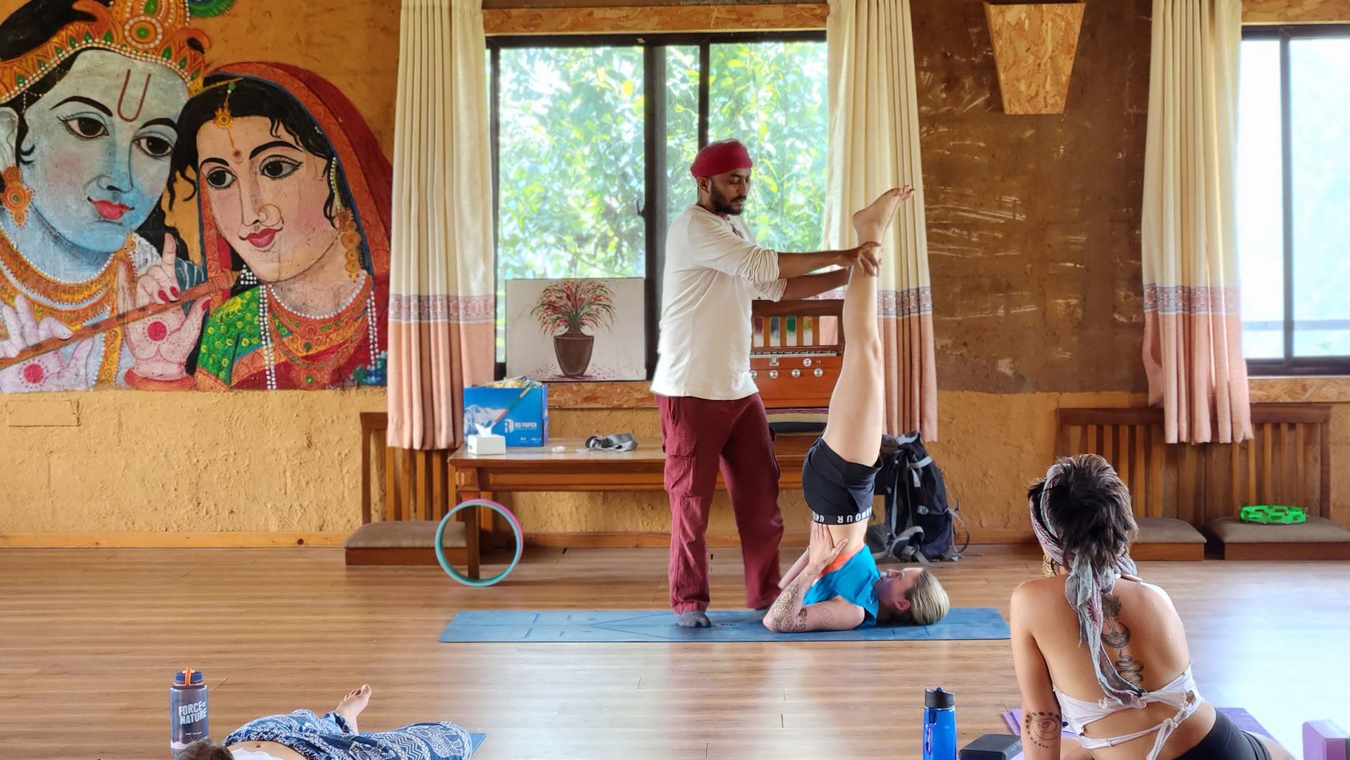 200-Stunden-Yogalehrer-Ausbildung mit Himalaya-Blick in Astam bei Pokhara