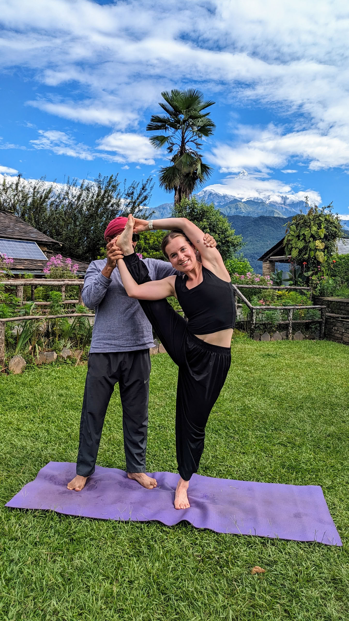 200-Stunden-Yogalehrer-Ausbildung mit Himalaya-Blick in Astam bei Pokhara